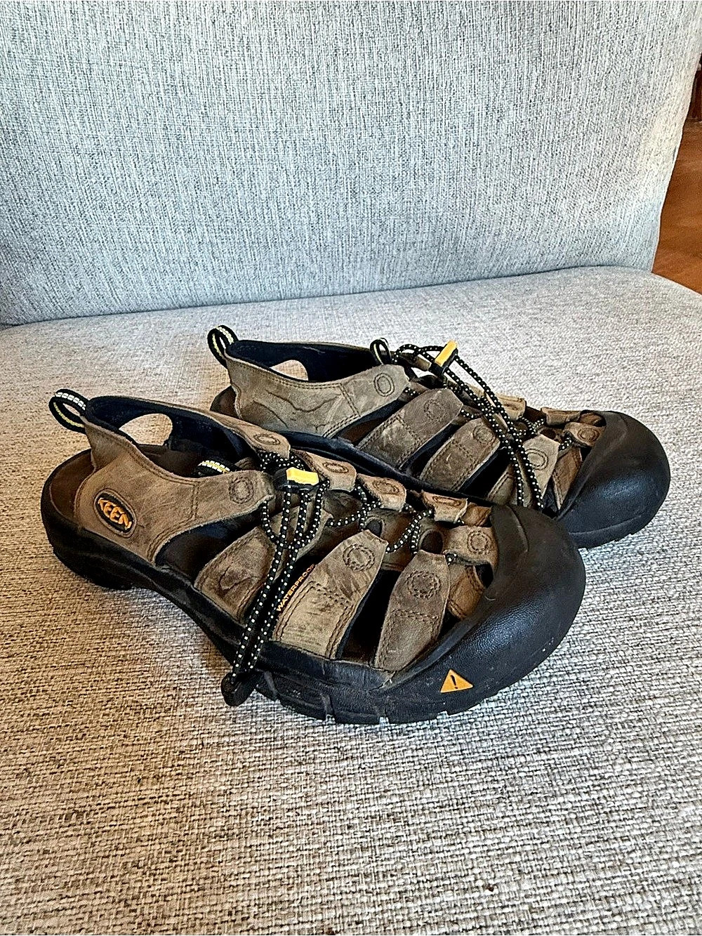 KEEN Newport Leather Sandals Brown & Black Size 10